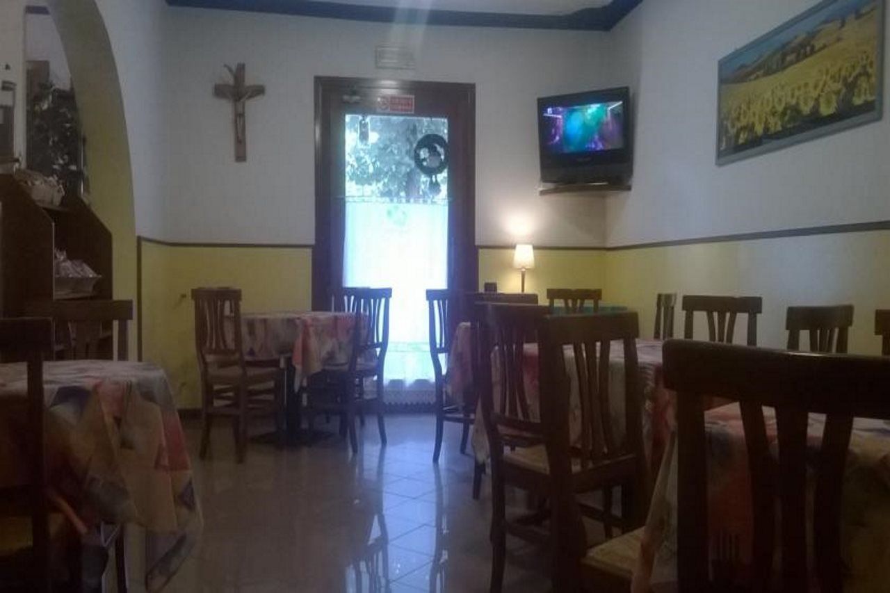 Hotel La Passeggiata Ντεζεντσάνο ντελ Γκάρντα Εξωτερικό φωτογραφία