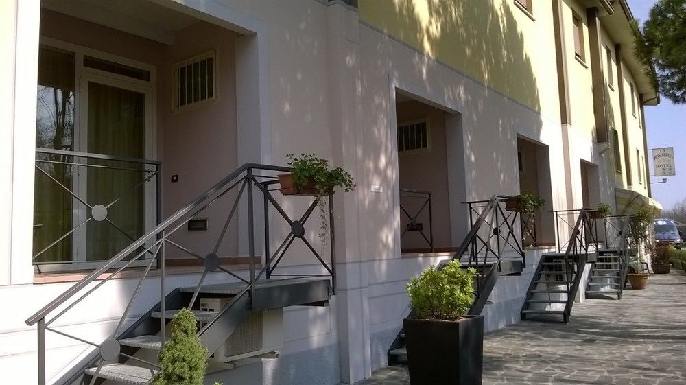 Hotel La Passeggiata Ντεζεντσάνο ντελ Γκάρντα Εξωτερικό φωτογραφία